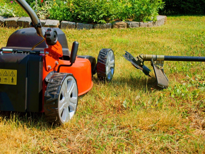 Commercial Ride-on Lawnmowing Business for Sale Melbourne